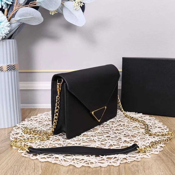 women's luxury designer shoulder bags fashion triangle standard cross pattern delicate cowhide chain single shoulders crossbody bag man
women's luxury designer shoulder bags fashion triangle standard cross pattern delicate cowhide chain single shoulders crossbody bag man
