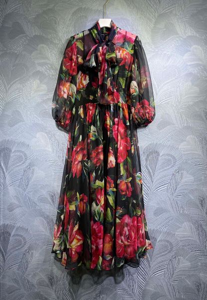 dresses european and american goddess of temperament showing the same heavy industry printing neckline bow neckline big swing three quarter, Black
dresses european and american goddess of temperament showing the same heavy industry printing neckline bow neckline big swing three quarter, Black