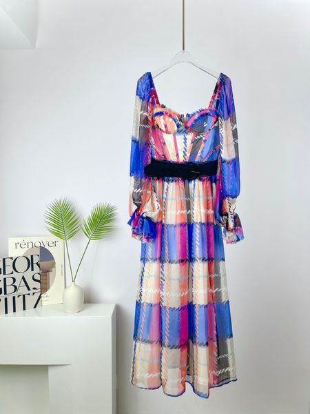 casual dresses 2022 luxury designer designs new silk printed mid length dress in autumn and winter, Black;gray
casual dresses 2022 luxury designer designs new silk printed mid length dress in autumn and winter, Black;gray