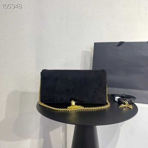 luxury designer shoulder bags women's stylish retro style fringe chain messenger matte black elegant crossbody bag factory direct sale
luxury designer shoulder bags women's stylish retro style fringe chain messenger matte black elegant crossbody bag factory direct sale