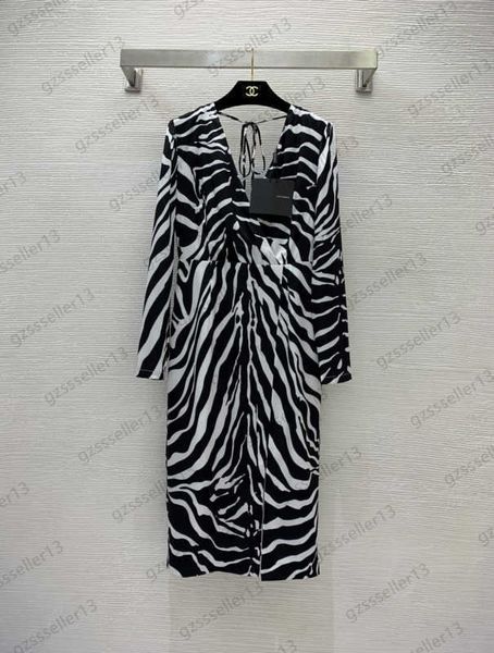 designer dress womens fashion socialite casual dresses lightweight breathable fabric v-neck dresses contrast color zebra print front slit sl, Black;gray
designer dress womens fashion socialite casual dresses lightweight breathable fabric v-neck dresses contrast color zebra print front slit sl, Black;gray
