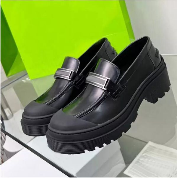 women casual shoes travel leather trainers 100% cowhide fashion lady black designer shoe metal running sneaker letters woman shoe platform g
women casual shoes travel leather trainers 100% cowhide fashion lady black designer shoe metal running sneaker letters woman shoe platform g