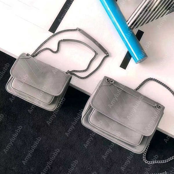 designer luxury women the tote bag fashion versatile handbags shoulder crossbody bags purse tories totes large capacity saddle wallets 7a ar
designer luxury women the tote bag fashion versatile handbags shoulder crossbody bags purse tories totes large capacity saddle wallets 7a ar