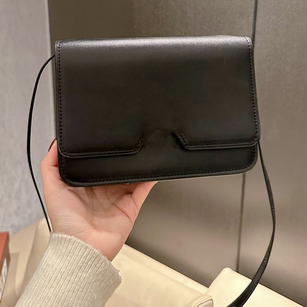 cowhide mini tb bag 20x12.5cm shoulder bags london england style women leather crossbody flap luxury lady purse golden chain wallet stylish
cowhide mini tb bag 20x12.5cm shoulder bags london england style women leather crossbody flap luxury lady purse golden chain wallet stylish
