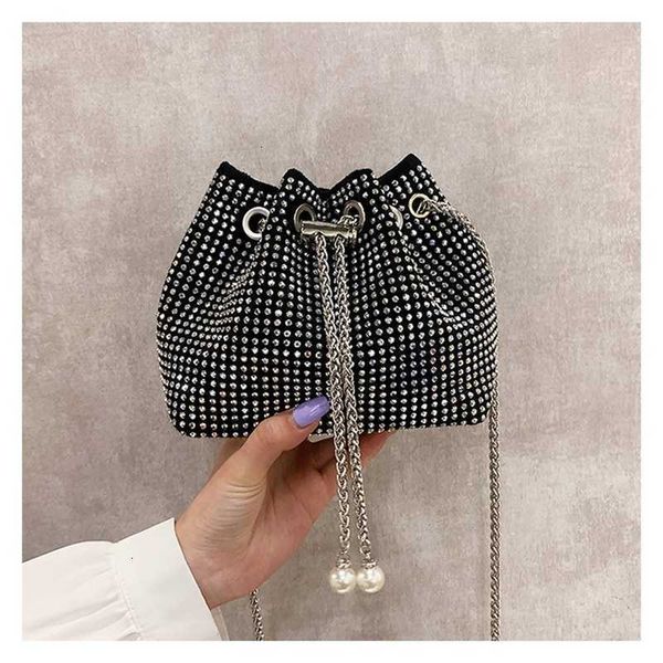winter new bright diamond dinner bag one shoulder oblique straddle fashion versatile women's
winter new bright diamond dinner bag one shoulder oblique straddle fashion versatile women's