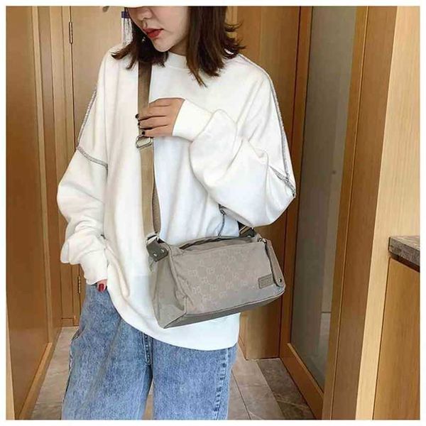 handbag new women's style fashion versatile small square bag leisure one shoulder messenger couple's bag fashion
handbag new women's style fashion versatile small square bag leisure one shoulder messenger couple's bag fashion