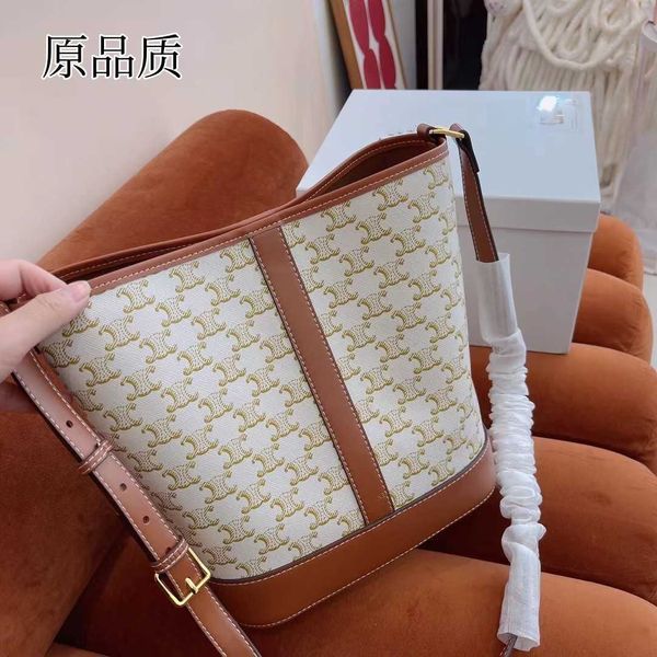 storage bags triumphal arch 2022 autumn and winter new large capacity old flower bucket bag one shoulder messenger bag leather
storage bags triumphal arch 2022 autumn and winter new large capacity old flower bucket bag one shoulder messenger bag leather