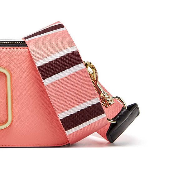 2021 new female texture wide shoulder belt fashion matching color crossbody camera bag slung single satchels purse
2021 new female texture wide shoulder belt fashion matching color crossbody camera bag slung single satchels purse