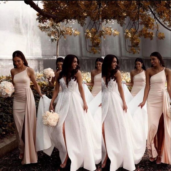 2023 champagne mermaid bridesmaid dresses one shoulder side slit floor length custom made maid of honor gown country wedding wear plus size, White;pink
2023 champagne mermaid bridesmaid dresses one shoulder side slit floor length custom made maid of honor gown country wedding wear plus size, White;pink
