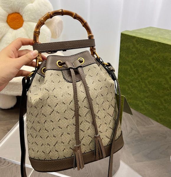 designer new style drawstring bucket bag luxury leather womens handbag classic printing fashion shoulder bags wallets women leisure messenge
designer new style drawstring bucket bag luxury leather womens handbag classic printing fashion shoulder bags wallets women leisure messenge