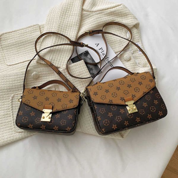 retro ladies flap handbag luxury designer bags underarm chain fashion adjustable shoulder strap messenger plain pu leather 2022
retro ladies flap handbag luxury designer bags underarm chain fashion adjustable shoulder strap messenger plain pu leather 2022