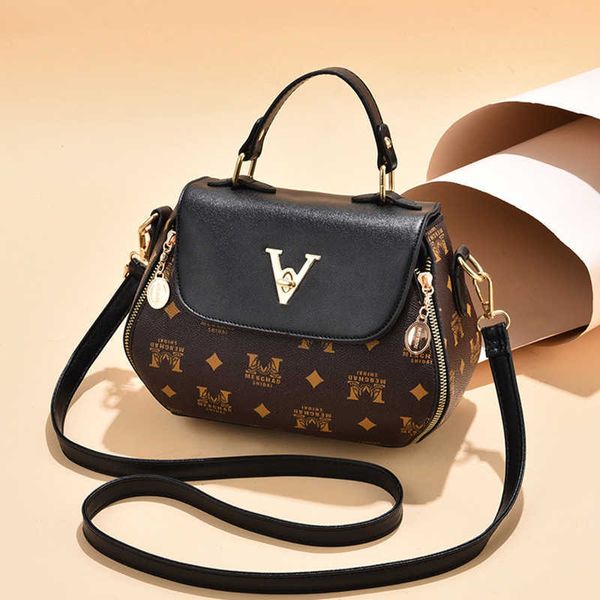 fashion women shoulder bags messenger bag leather handbags shell wallet purse ladies cosmetic crossbody ba gs totes 2022
fashion women shoulder bags messenger bag leather handbags shell wallet purse ladies cosmetic crossbody ba gs totes 2022