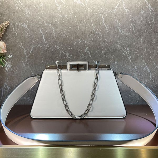 women handbag plain tote bag genuine leather shoulder bags fashion silver metal buckle letter removable strap crocodile pattern large capaci
women handbag plain tote bag genuine leather shoulder bags fashion silver metal buckle letter removable strap crocodile pattern large capaci