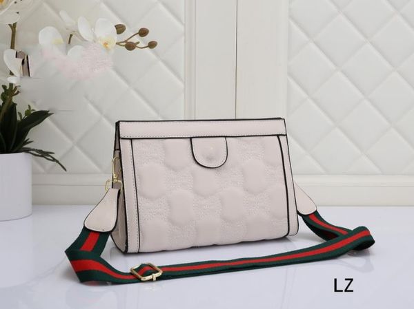 embossed letter woman shoulder bags purse pu leather women messenger cross body clutch handbag wallet 668866
embossed letter woman shoulder bags purse pu leather women messenger cross body clutch handbag wallet 668866
