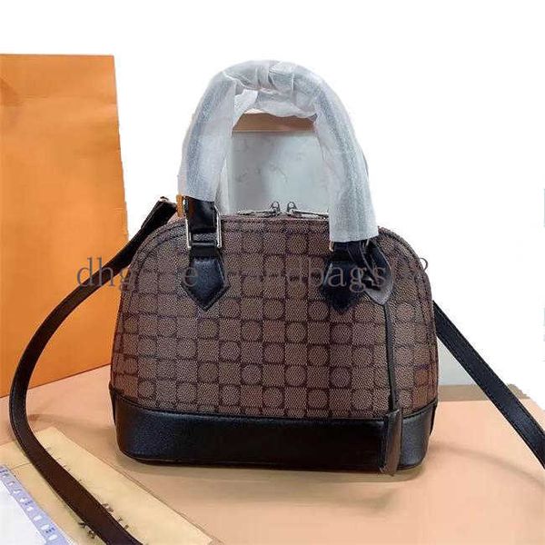 designer luxury women the tote bag fashion versatile handbags shoulder crossbody bags purse tories totes large capacity saddle wallets 7a 6h
designer luxury women the tote bag fashion versatile handbags shoulder crossbody bags purse tories totes large capacity saddle wallets 7a 6h