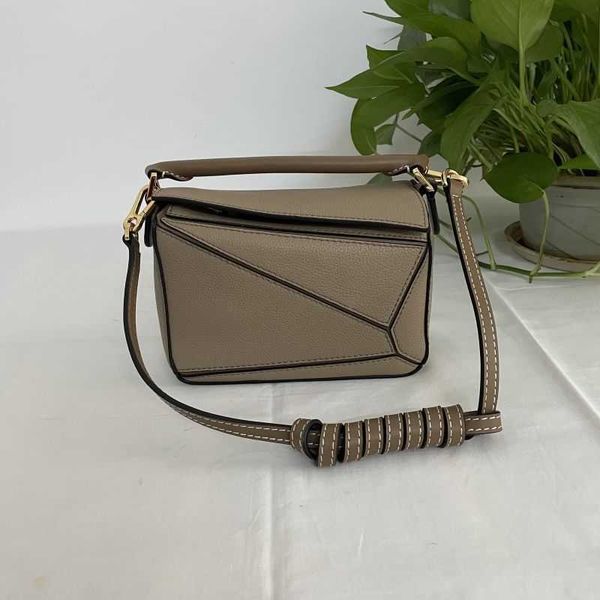 designer luxury women bag lowe handbags totes womens crossbody loulous puzzle handbag loweitys 5a quality cubi shoulder fashion capacity ver
designer luxury women bag lowe handbags totes womens crossbody loulous puzzle handbag loweitys 5a quality cubi shoulder fashion capacity ver