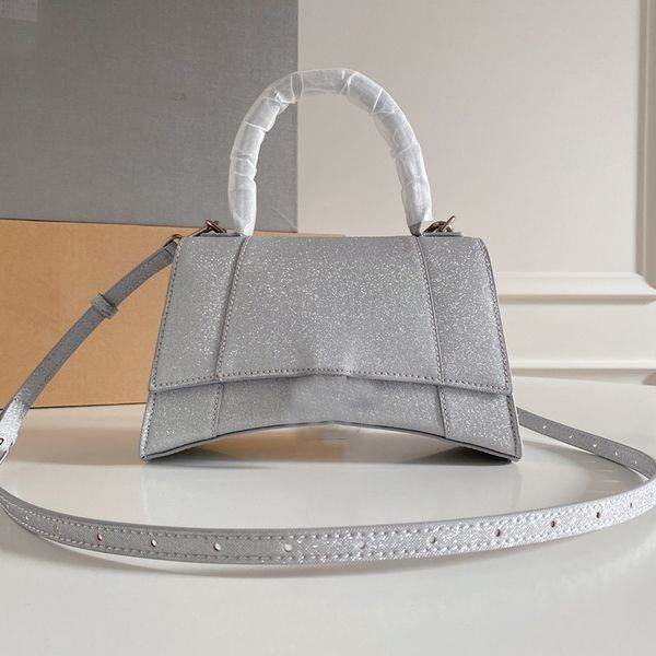 hourglass crossbody shoulder bag women starry handbags sparkling leather tote bags adjustable removable strap fashion letter magnetic buckle
hourglass crossbody shoulder bag women starry handbags sparkling leather tote bags adjustable removable strap fashion letter magnetic buckle