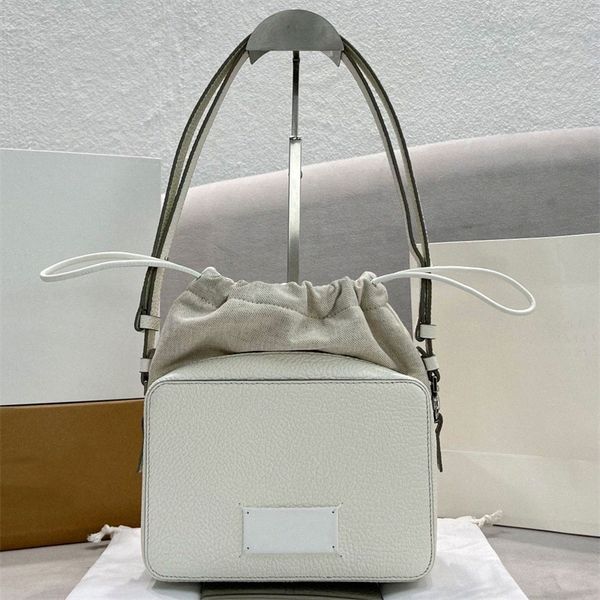 mini bucket bag fashion simple drawstring calfskin shoulder bags maison margiel crossbody camera bag adjustable straps various back methods
mini bucket bag fashion simple drawstring calfskin shoulder bags maison margiel crossbody camera bag adjustable straps various back methods