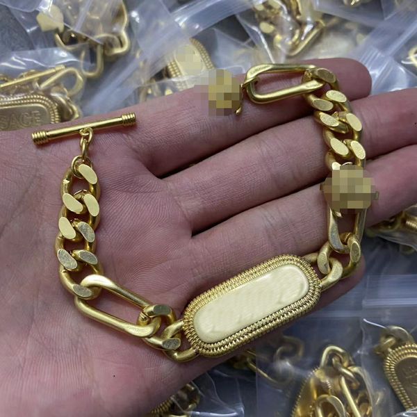 europe america style bracelets thick chain bangle greece meander pattern banshe medusa portrait 18k gold plated jewelry women festive party, Black
europe america style bracelets thick chain bangle greece meander pattern banshe medusa portrait 18k gold plated jewelry women festive party, Black
