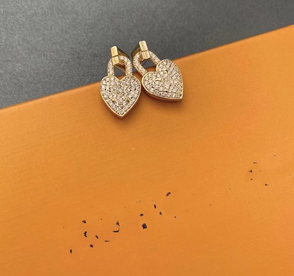 luxury charm earrings copper with gold plated open your heart full crystal lock key stud for women jewelry with box party gift fashion acces, Golden
luxury charm earrings copper with gold plated open your heart full crystal lock key stud for women jewelry with box party gift fashion acces, Golden