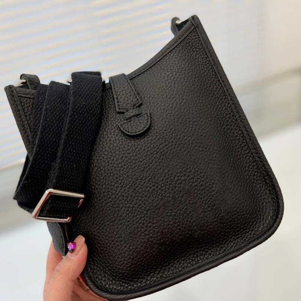 women's ladies clutch bags purses classic evelyns calfskins genuine leather qaulity handbags hollow out messenger shoulder bag
women's ladies clutch bags purses classic evelyns calfskins genuine leather qaulity handbags hollow out messenger shoulder bag
