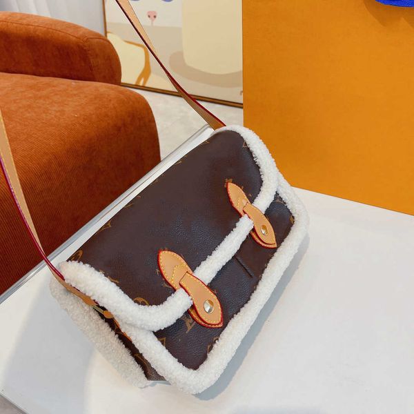 flap lamb crossbody wool envelope handbag bag messenger back chain purse bags shoulder letter packet flip wallet
flap lamb crossbody wool envelope handbag bag messenger back chain purse bags shoulder letter packet flip wallet