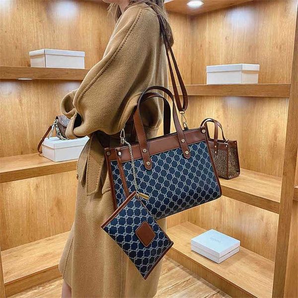 handbag french texture armpit shoulder bag new fashion light luxury women's tote bag usa minority style children's and mother'
handbag french texture armpit shoulder bag new fashion light luxury women's tote bag usa minority style children's and mother'