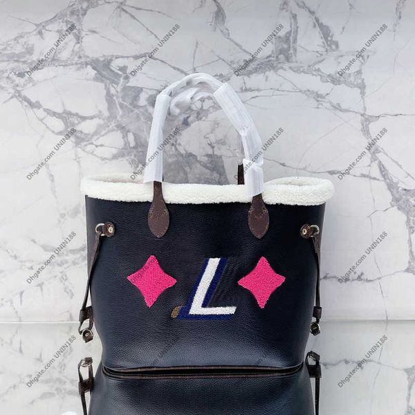 designer bag splicing winter designers bags classic handbag onthego womens nf totes luxurys mm shouder crossbody bag lambswool travel handba
designer bag splicing winter designers bags classic handbag onthego womens nf totes luxurys mm shouder crossbody bag lambswool travel handba