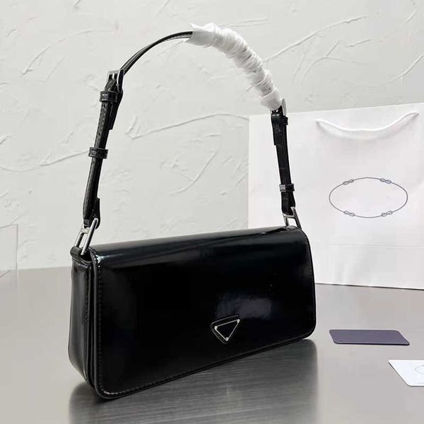 designer pp femme triangular shoulder bag italy milano brand vintage patent leather underarm handbags adjustable strap handbag luxurys
designer pp femme triangular shoulder bag italy milano brand vintage patent leather underarm handbags adjustable strap handbag luxurys