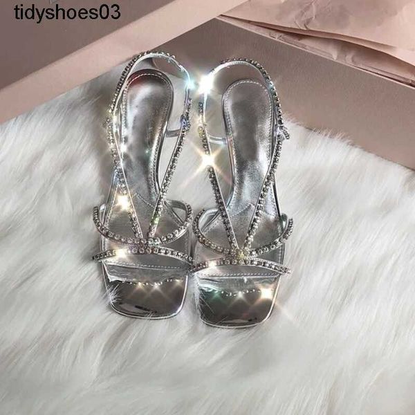 2022 miu women designers rois fashion sandals women's patent leather mary jane pumps mid jeweled heel size 34-40, Black
2022 miu women designers rois fashion sandals women's patent leather mary jane pumps mid jeweled heel size 34-40, Black