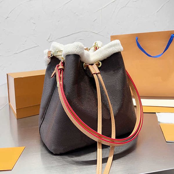 designer bag crossbody bag sherpa genuine handbag fur winter bags canvas wool leather bucket classic letter printed drawstring closure fluff
designer bag crossbody bag sherpa genuine handbag fur winter bags canvas wool leather bucket classic letter printed drawstring closure fluff