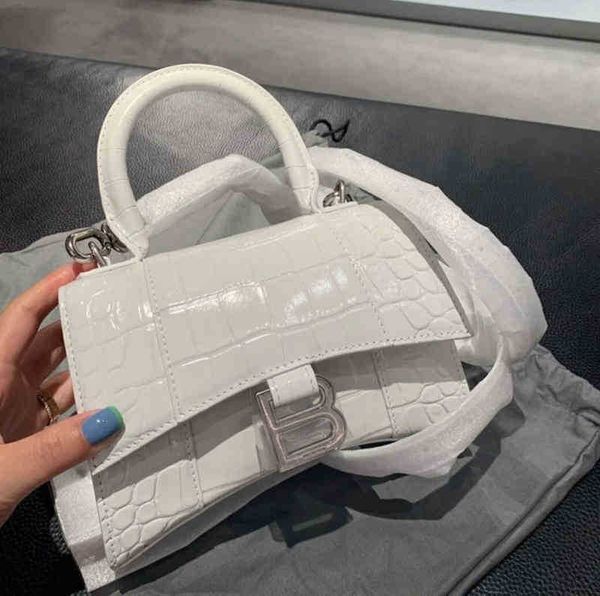 women bbalencigas bags alligator designer bag 2022 fashion messenger b-shaped summer shoulder
women bbalencigas bags alligator designer bag 2022 fashion messenger b-shaped summer shoulder