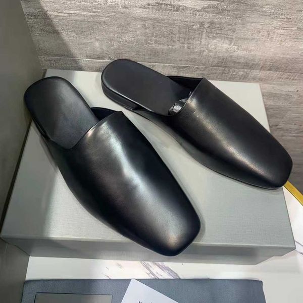 brand casual shoes designer design flat slippers wear outside the new baotou in spring and summer of 2022 size 39 44, Black
brand casual shoes designer design flat slippers wear outside the new baotou in spring and summer of 2022 size 39 44, Black