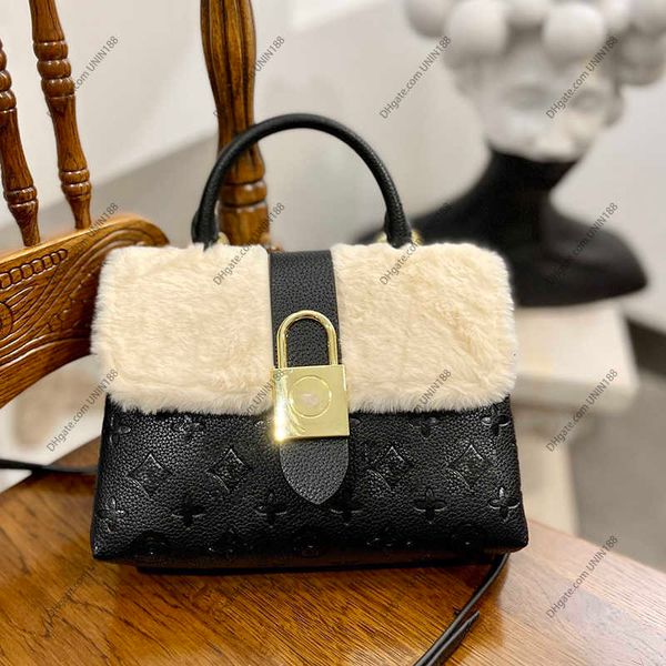 handbag totes 22fw leather women bags pochette luxurys patent designers imprint classic fiowers bag detachable lamb hair splicing messenger
handbag totes 22fw leather women bags pochette luxurys patent designers imprint classic fiowers bag detachable lamb hair splicing messenger