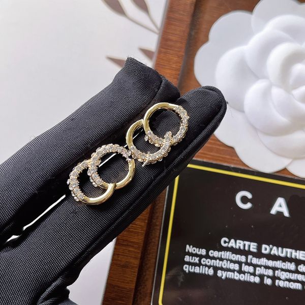 fashionable and exquisite earrings charm luxury diamond earrings high sense brand popular designer jewelry designed for women selected gifts, Golden
fashionable and exquisite earrings charm luxury diamond earrings high sense brand popular designer jewelry designed for women selected gifts, Golden