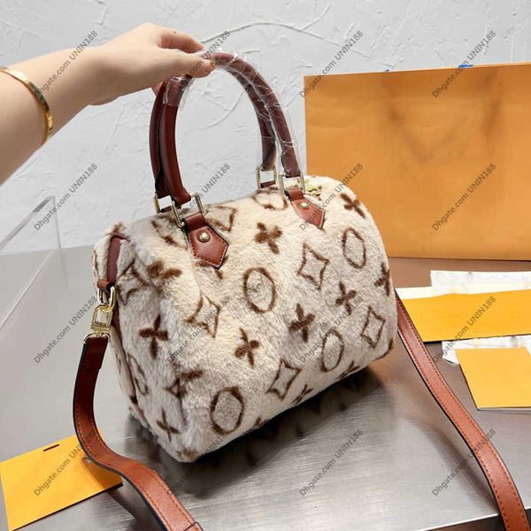 designer bag bandouliere 22fw bags winter handbag teddy speedy women 25 totes luxurys shaggy designers shouder pu crossbody bag messenger la
designer bag bandouliere 22fw bags winter handbag teddy speedy women 25 totes luxurys shaggy designers shouder pu crossbody bag messenger la