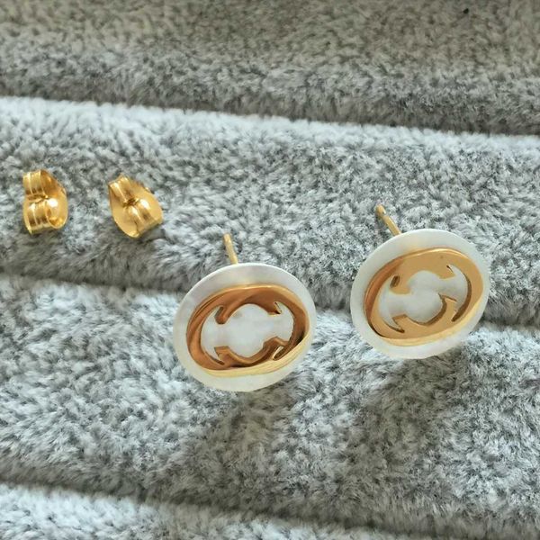 2022 women mens double letter tiny shell earrings hip hop stud earings iced out bling rock punk round wedding gift wholesale fashion no box, Golden;silver
2022 women mens double letter tiny shell earrings hip hop stud earings iced out bling rock punk round wedding gift wholesale fashion no box, Golden;silver