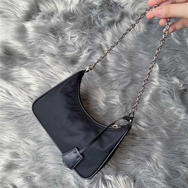 3 piece triangle shoulder bag wholesale canvas for womens crossbody chest designer bag chains luxury tote handbag man messenger nylon beach
3 piece triangle shoulder bag wholesale canvas for womens crossbody chest designer bag chains luxury tote handbag man messenger nylon beach