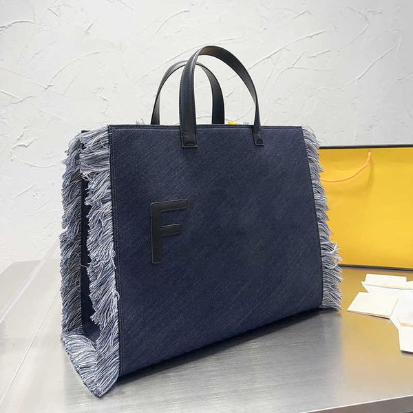 designer tote handbags women crossbody purse fashion tassels canvas shoulder bag letters printing luxury large cowboy totes bags 221114
designer tote handbags women crossbody purse fashion tassels canvas shoulder bag letters printing luxury large cowboy totes bags 221114