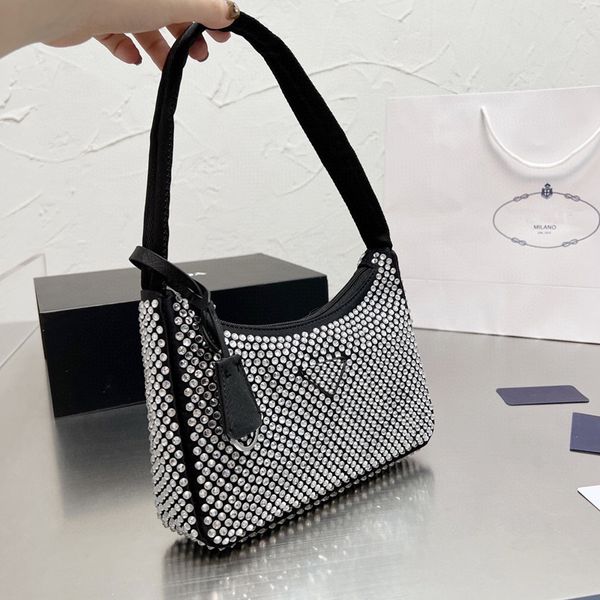 luxury shiny rivet evening bag dinner party carry-on straddle designer handbag suit ladies cross span package underarm shoulder wallet fashi
luxury shiny rivet evening bag dinner party carry-on straddle designer handbag suit ladies cross span package underarm shoulder wallet fashi
