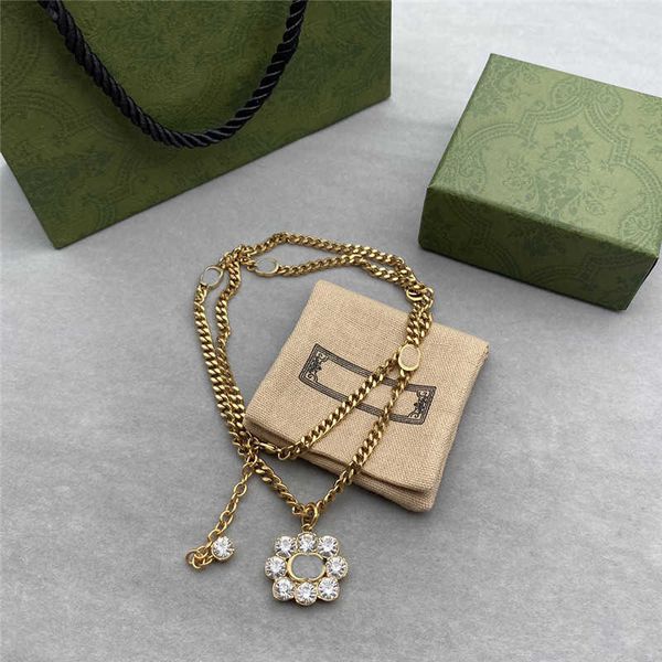 2022 trendy women rhinestone pendant necklaces diamond double letter long necklace sweater chain with gift box jewelry no box, Silver
2022 trendy women rhinestone pendant necklaces diamond double letter long necklace sweater chain with gift box jewelry no box, Silver