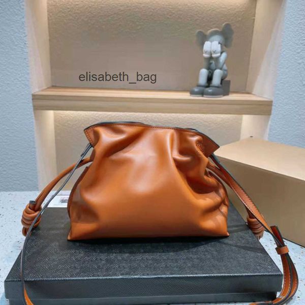 2022 designer crossbody loews bags autumn balloon bucket handbag diagonal cross net red same style
2022 designer crossbody loews bags autumn balloon bucket handbag diagonal cross net red same style
