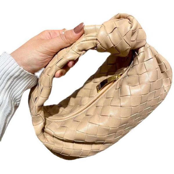 jodie knitted abottegas authentic vneta bag lady fashion classic ladies designer bags mini knotted handbag female cloud cowhide underarm dum
jodie knitted abottegas authentic vneta bag lady fashion classic ladies designer bags mini knotted handbag female cloud cowhide underarm dum