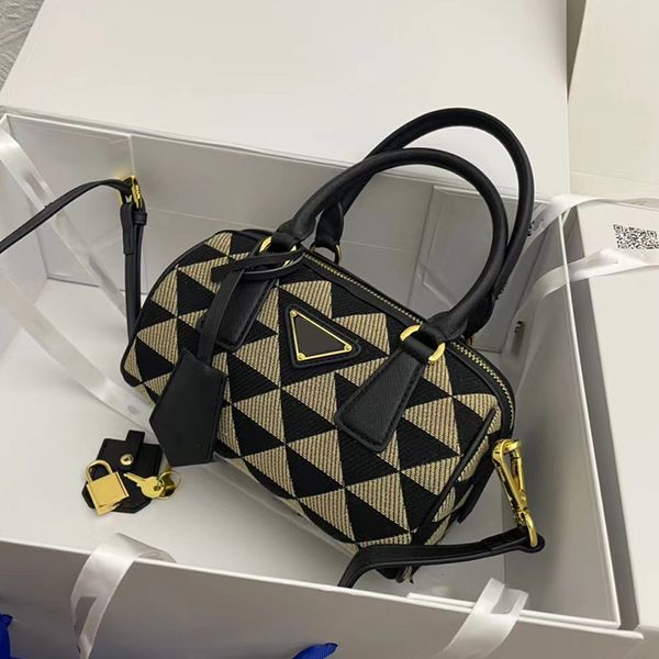 designer lady pillow bag symbole embroidered fabric handle bag saffiano leather handles handbag metal hardware zipper closure tote purse
designer lady pillow bag symbole embroidered fabric handle bag saffiano leather handles handbag metal hardware zipper closure tote purse