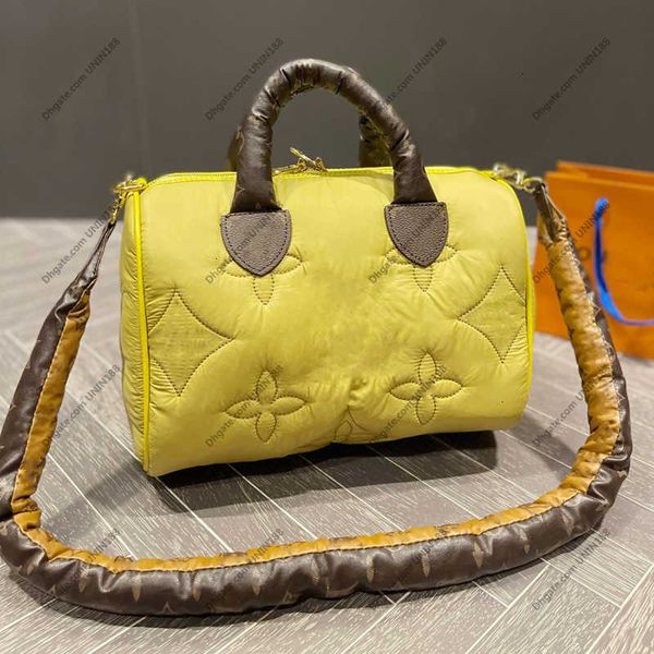

onthego Crossbody Women Quilted Luxurys Bags Designers Handbag Puffer Shouder Totes Bag Speedy Ladies Handbags Side Embossed Flowers, Black