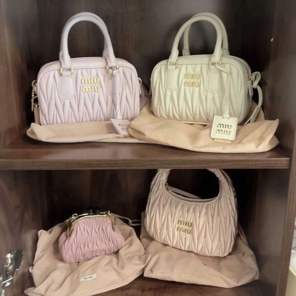 shoulder bags designer fashion mm handbags wrist bowling boston sheepskin pleated pillow one crossbody cloud hobo handbag swgm young chic sa
shoulder bags designer fashion mm handbags wrist bowling boston sheepskin pleated pillow one crossbody cloud hobo handbag swgm young chic sa