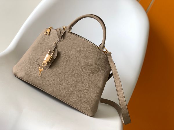 2023 womens grand palais shoulder bags palais handbags embossed flower designer real leather black beige clutch tote bag
2023 womens grand palais shoulder bags palais handbags embossed flower designer real leather black beige clutch tote bag