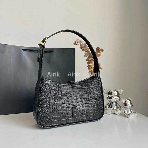 designer bag leather crossbody designer metallic artwork shouldes bag genuine womens handbag luxury bags stripes banquet party carry wallets
designer bag leather crossbody designer metallic artwork shouldes bag genuine womens handbag luxury bags stripes banquet party carry wallets