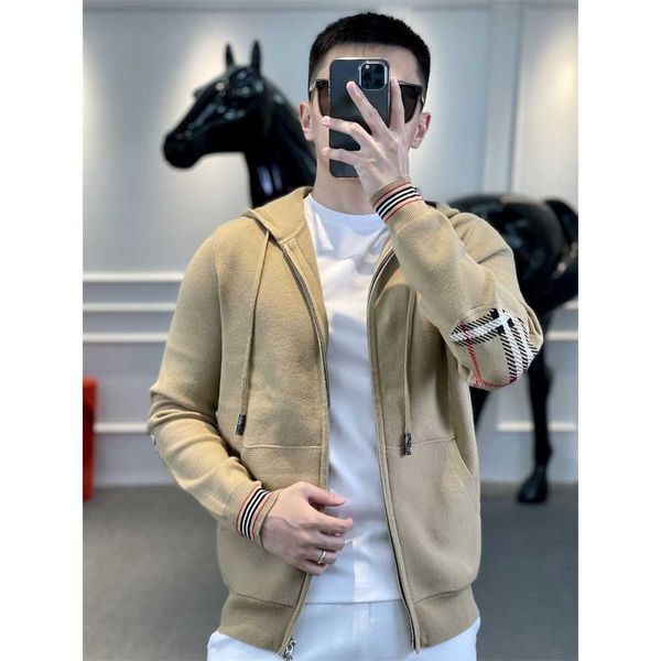 autumn and winter 2022 new european fashion hooded men's cardigan fashion jacket shorts casual zipper top, Black;brown
autumn and winter 2022 new european fashion hooded men's cardigan fashion jacket shorts casual zipper top, Black;brown