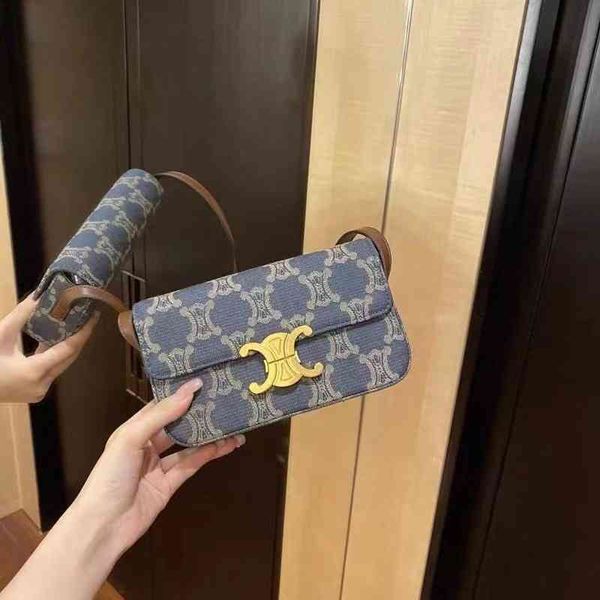 high sense new triumphant denim canvas bag women 2022 one shoulder underarm small square french stick
high sense new triumphant denim canvas bag women 2022 one shoulder underarm small square french stick